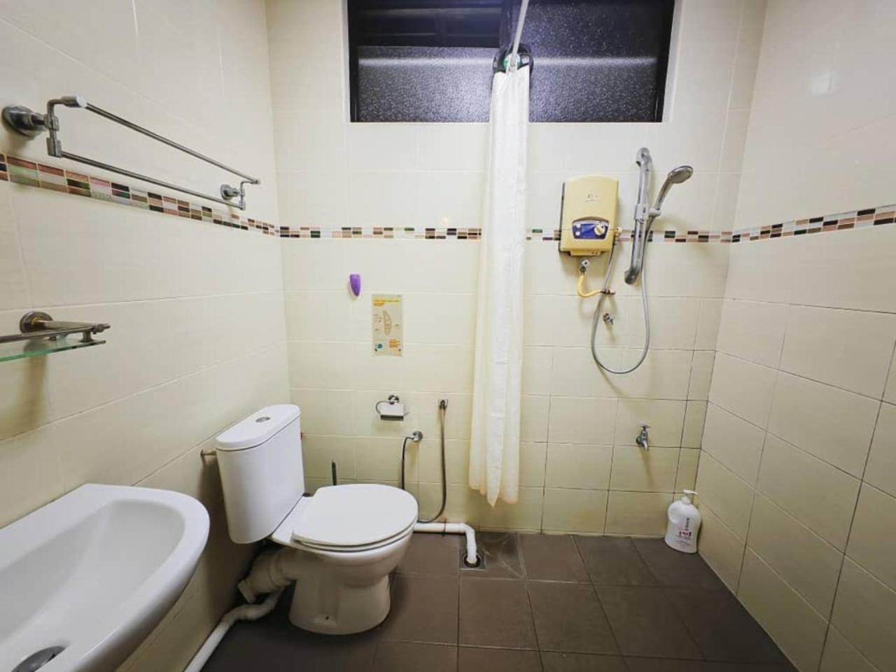 Rumah percutian 12 6room Terrace Gurney Heritage Adventist Hospital Restaurant Shopping Mall *