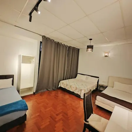 12 George Town 6Room Terrace Gurney Heritage Adventist Hospital Restaurant Shopping Mall Exterior photo