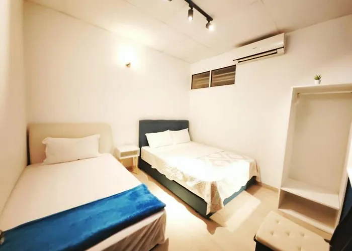 12 George Town 6Room Terrace Gurney Heritage Adventist Hospital Restaurant Shopping Mall