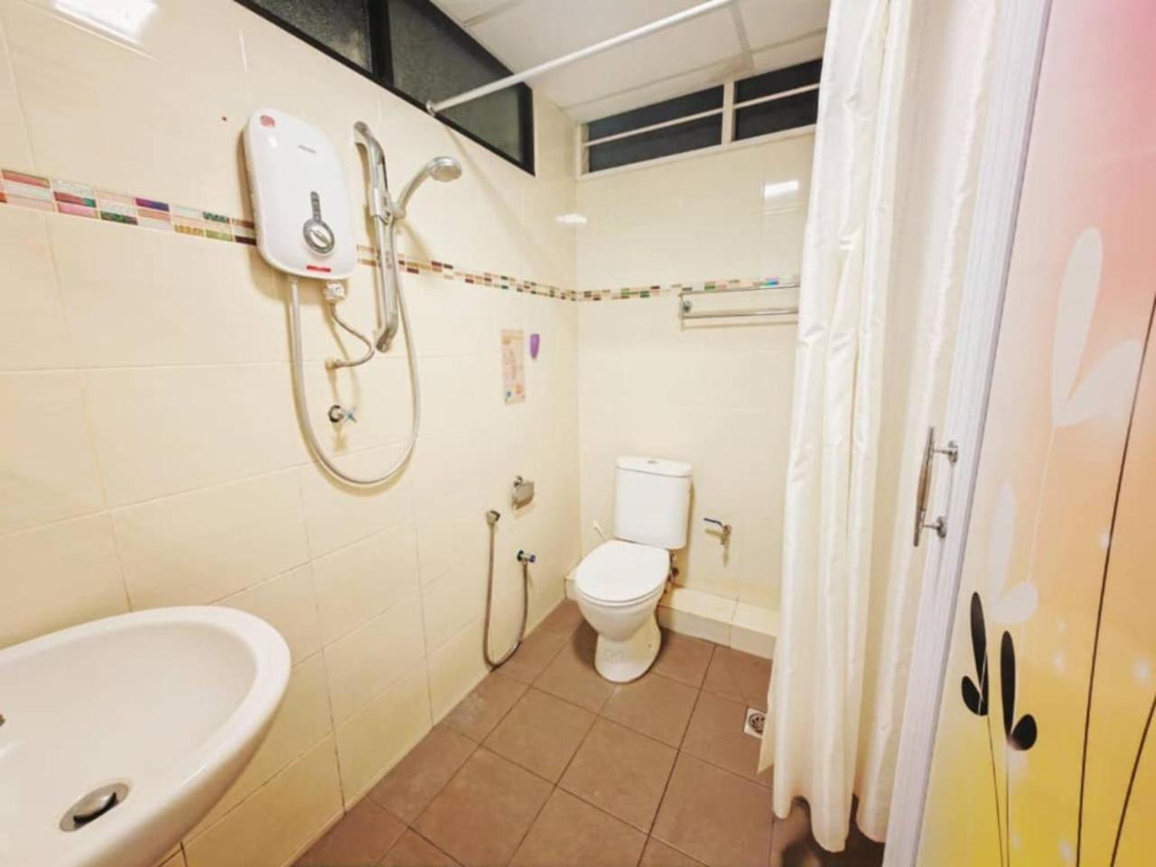 12 6room Terrace Gurney Heritage Adventist Hospital Restaurant Shopping Mall *